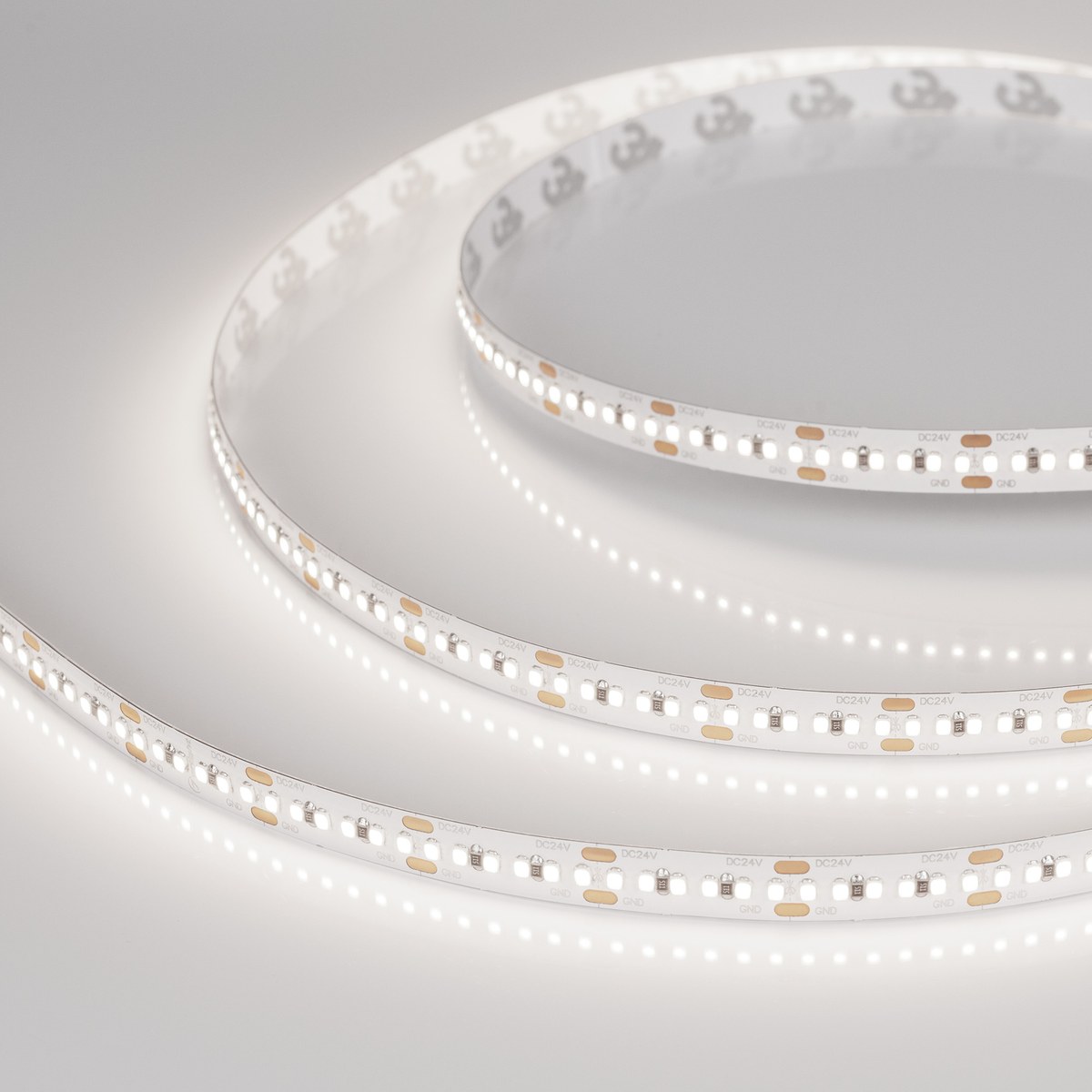 Светодиодная лента MICROLED-M300-8mm 24V Day5000 (8 W/m, IP20, 2216, 5m)