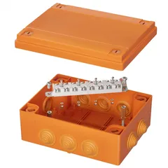 Коробка пластиковая FS с кабельными вводами       иклеммниками,IP55,150х110х70мм, 12р,              450V,6A,4мм.кв